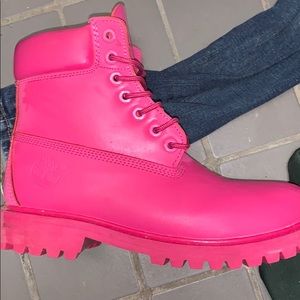 Pink timberlands 8.5w